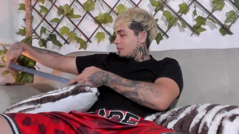 Snapshot of juan_alvarez18 chatting on February 2025 06:14:02 AM juan_alvarez18 online show from February 2025 06:14:02 AM