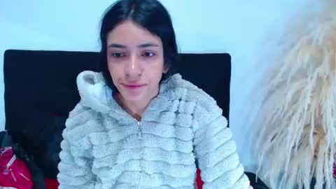 Snapshot of juan_and_luciana chatting on July 2026 11:45:02 AM online show from July 2026 11:45:02 AM