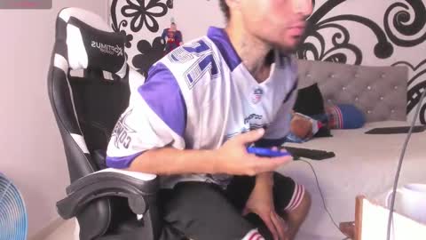 Snapshot of juan_bruce chatting on September 2025 09:08:02 PM juan online show from September 2025 09:08:02 PM