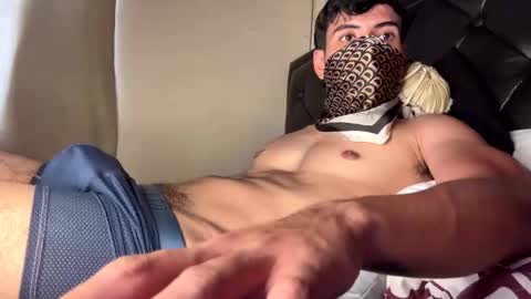 lJuanl online show from May 2026 03:28:01 PM