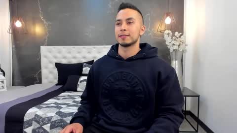 Snapshot of juan_muscle chatting on November 2025 03:16:02 AM juan_muscle online show from November 2025 03:16:02 AM