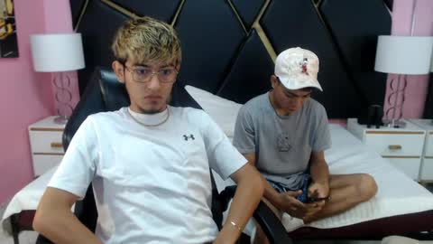 juan_saul1 online show from April 2026 10:07:01 AM