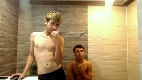 juan_saul1 online show from April 2026 07:12:01 PM