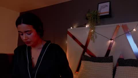 Snapshot of juanagold_ chatting on November 2025 02:47:02 AM J U A N A online show from November 2025 02:47:02 AM