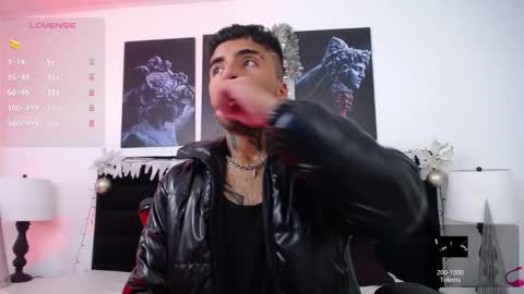 Snapshot of juancamilo66_ chatting on December 2024 02:35:02 AM juancamilo66_ online show from December 2024 02:35:02 AM