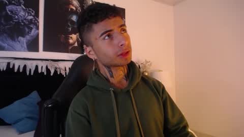 Snapshot of juancamilo_66 chatting on December 2024 06:01:02 AM Juan online show from December 2024 06:01:02 AM