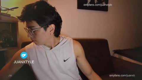 . online show from December 2025 05:02:01 AM