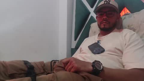 juanfe_style online show from November 2025 03:33:02 PM