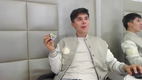 Snapshot of juangomm chatting on December 2025 03:55:02 AM JuanGomm online show from December 2025 03:55:02 AM