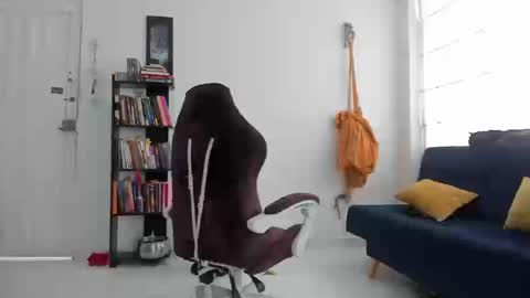 Snapshot of juanisimo_ chatting on September 2025 12:52:01 PM JUANISIMO online show from September 2025 12:52:01 PM