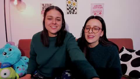 juanitaaa_ online show from May 2026 01:34:02 AM