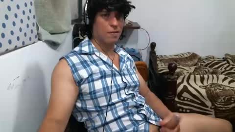 Snapshot of juanito2727 chatting on December 2024 04:09:01 AM amor online show from December 2024 04:09:01 AM