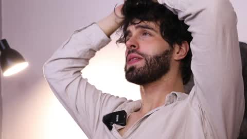 Snapshot of juanmilano chatting on May 2026 04:50:01 AM juanmilano online show from May 2026 04:50:01 AM