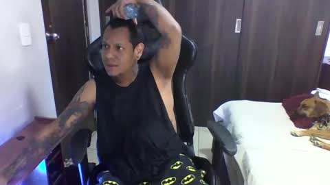 juanpt69 online show from December 2024 06:38:01 PM