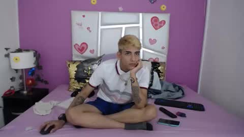 Snapshot of juanse18hot chatting on October 2025 06:34:01 AM juanse18hot online show from October 2025 06:34:01 AM