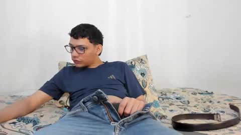 juansuarez204 online show from February 2026 10:25:01 PM