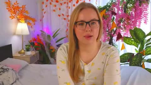 Snapshot of juditwilson chatting on November 2025 08:24:01 AM Judith online show from November 2025 08:24:01 AM