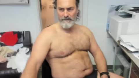 Snapshot of juergenkru chatting on January 2025 04:35:01 PM Giovanni50pro online show from January 2025 04:35:01 PM