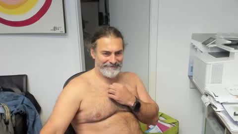 Giovanni50pro online show from November 2025 03:03:02 PM