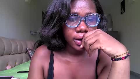 Snapshot of juiceyy_melons chatting on June 2026 09:51:02 AM juiceyy_melons online show from June 2026 09:51:02 AM