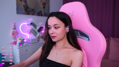 Snapshot of juicy___angel chatting on October 2025 11:10:01 AM Angelina online show from October 2025 11:10:01 AM