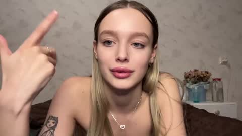 Snapshot of juicy_angels chatting on December 2024 05:45:02 PM alexa online show from December 2024 05:45:02 PM