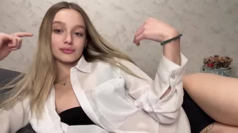 Snapshot of juicy_angels chatting on December 2024 04:16:01 PM alexa online show from December 2024 04:16:01 PM