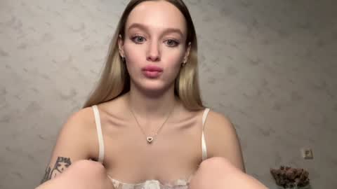 Snapshot of juicy_angels chatting on December 2024 03:04:01 PM alexa online show from December 2024 03:04:01 PM