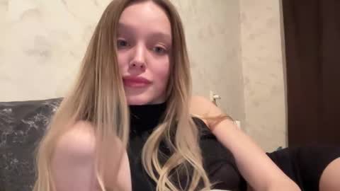Snapshot of juicy_angels chatting on February 2025 06:48:02 PM alexa online show from February 2025 06:48:02 PM