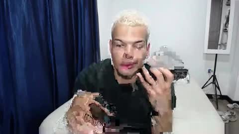 Miguel online show from November 2025 12:13:01 AM