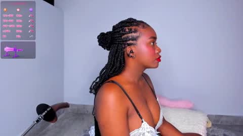 Snapshot of juicy_sky chatting on December 2025 02:50:02 AM Your Paradise online show from December 2025 02:50:02 AM