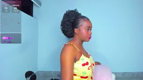 Snapshot of juicy_sky chatting on February 2026 04:44:01 AM Your Paradise online show from February 2026 04:44:01 AM
