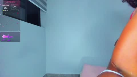 Snapshot of juicy_sky chatting on March 2026 02:13:01 AM Your Paradise online show from March 2026 02:13:01 AM