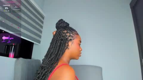 Snapshot of juicy_sky chatting on May 2026 02:53:01 AM Your Paradise online show from May 2026 02:53:01 AM