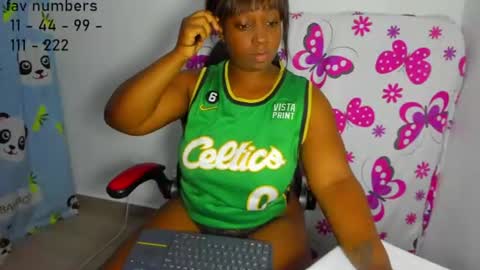 Snapshot of juicyass_babe chatting on June 2026 06:45:02 AM juicyass_babe online show from June 2026 06:45:02 AM