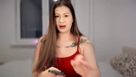 Snapshot of juicyhelenx chatting on December 2025 03:05:01 PM Elena online show from December 2025 03:05:01 PM