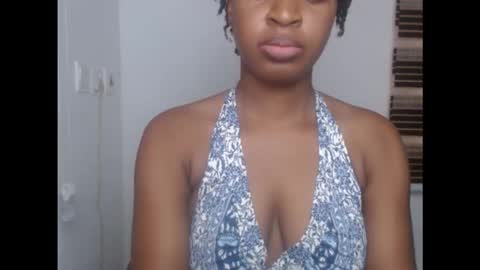 juicykinkx online show from October 2025 03:45:01 PM
