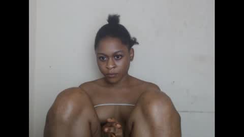 Snapshot of juicynwetx chatting on March 2025 01:12:01 AM juicynwetx online show from March 2025 01:12:01 AM