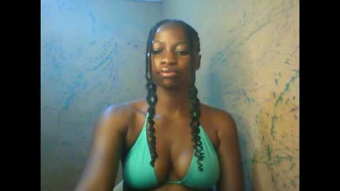juicypiexx online show from October 2025 11:17:02 PM