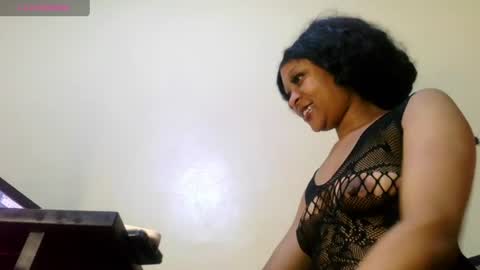 Snapshot of juicyqueen_xo chatting on June 2026 01:39:01 AM Juicy Bumbum online show from June 2026 01:39:01 AM