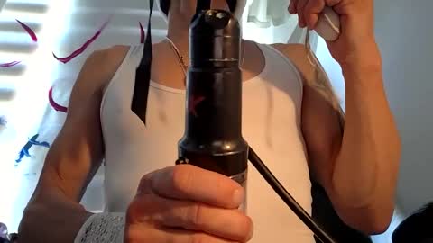 juicystraw online show from October 2025 12:51:01 PM