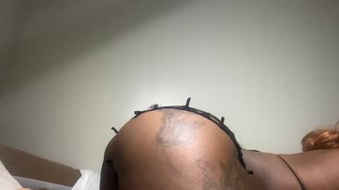 juicyy_mochaa online show from October 2025 03:06:02 AM