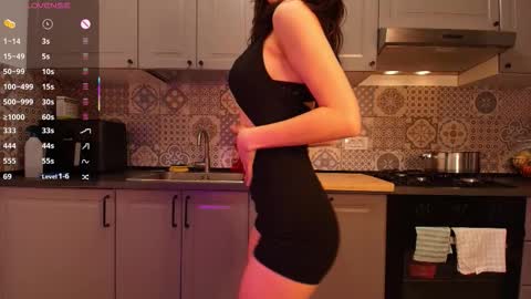 Juicy online show from November 2025 04:51:01 PM