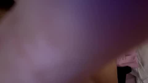 Snapshot of juicyyyyylovely chatting on December 2025 02:54:01 PM juicyyyyylovely online show from December 2025 02:54:01 PM