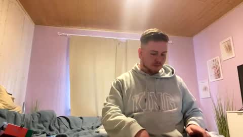 Snapshot of jules0612 chatting on February 2025 11:31:02 AM jules0612 online show from February 2025 11:31:02 AM