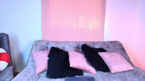 Snapshot of jules_n_gia chatting on November 2025 07:24:02 PM Jules and Gia online show from November 2025 07:24:02 PM