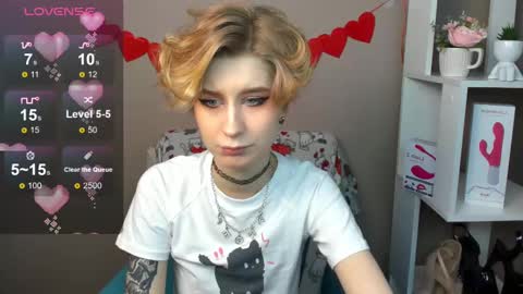 Snapshot of julescrown chatting on February 2025 01:04:02 AM Jules online show from February 2025 01:04:02 AM