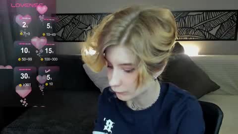 Snapshot of julescrown chatting on March 2025 04:02:02 AM Jules online show from March 2025 04:02:02 AM