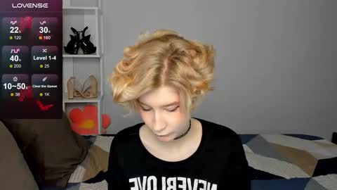 Snapshot of julescrown chatting on September 2025 01:00:01 AM Jules online show from September 2025 01:00:01 AM