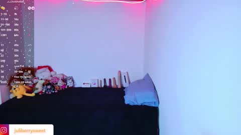 Snapshot of juli05star chatting on December 2025 10:39:02 PM Juliana online show from December 2025 10:39:02 PM